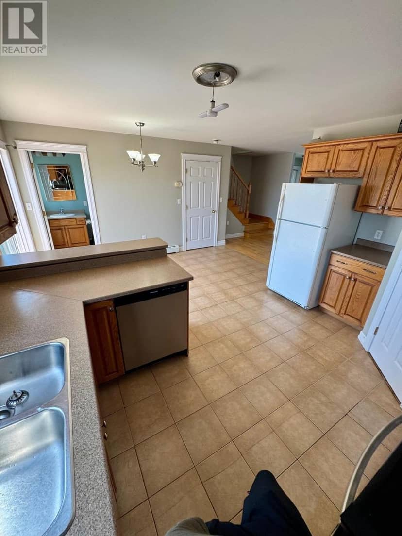 52 Parent Street — photo 10 of 40