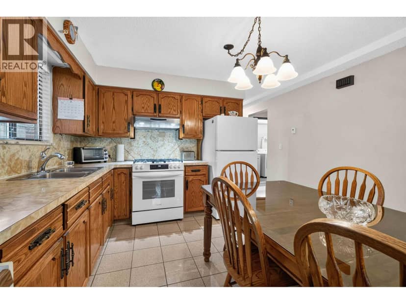 2739 E 8TH AVENUE, Vancouver, photo 7