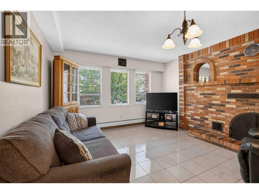 2739 E 8TH AVENUE, Vancouver, photo 8