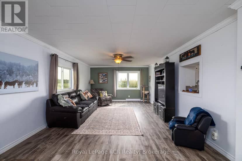 1519 West Road — photo 10 of 40