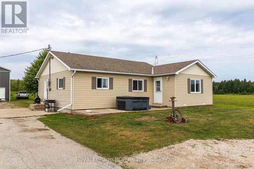 1519 West Road — photo 2 of 40