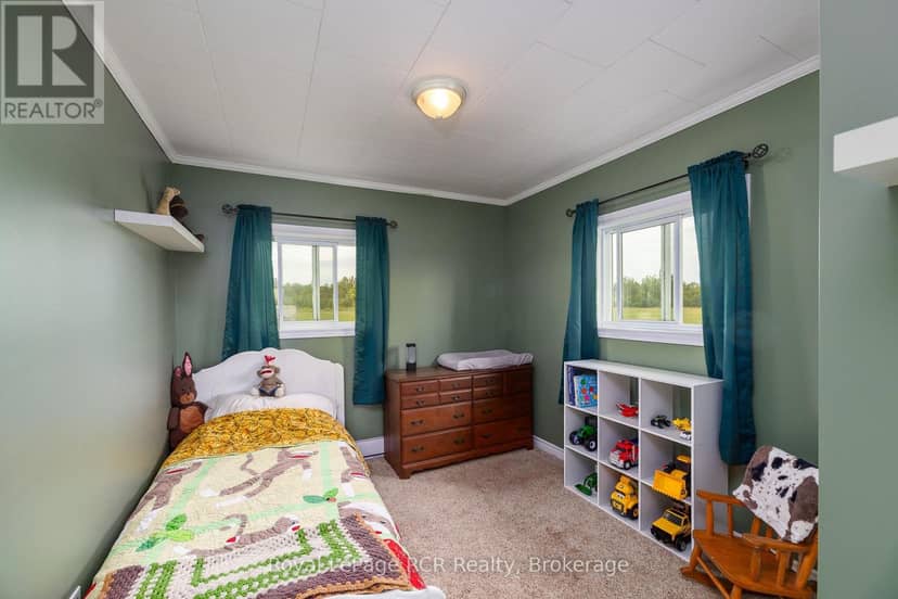 1519 West Road — photo 25 of 40