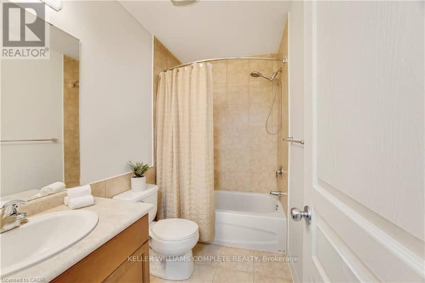 4465 Comfort Crescent — photo 15 of 28
