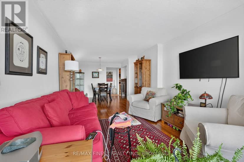 607 - 120 Barrett Court — photo 6 of 34