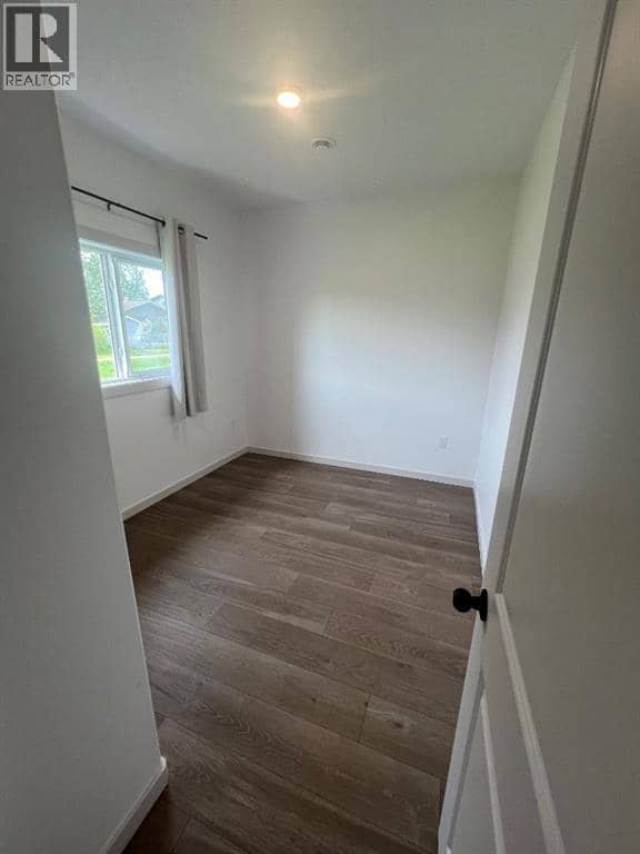 10305 105 Ave — photo 14 of 19