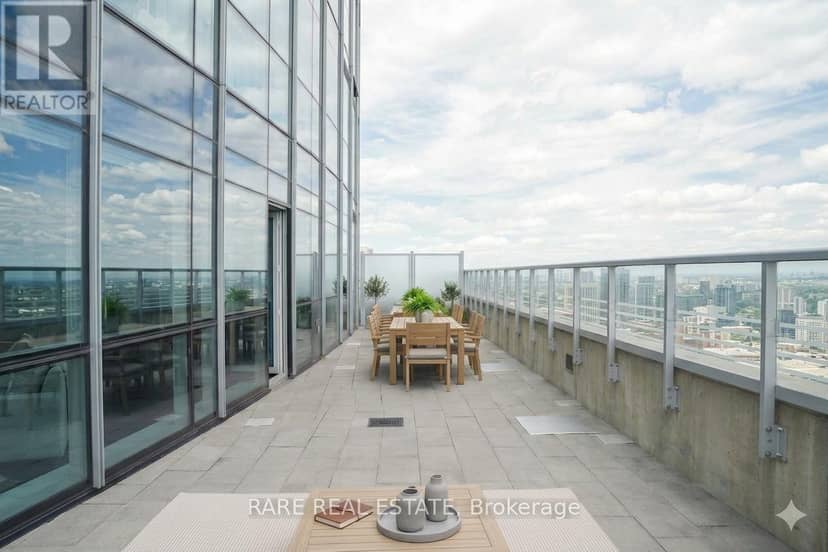 5907 - 388 Yonge Street — photo 4 of 38