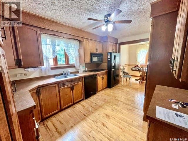 505 Macleod AVENUE W, Melfort, photo 4