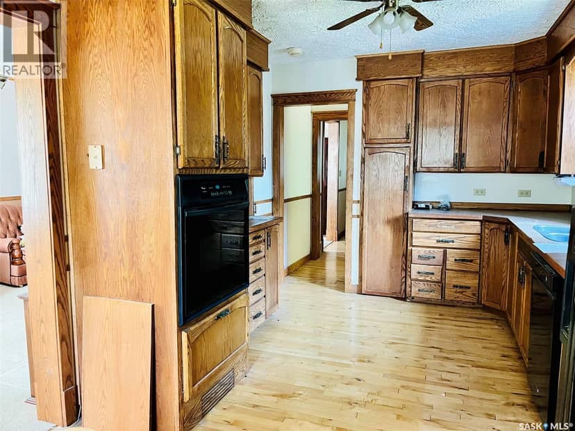 505 Macleod AVENUE W, Melfort, photo 5
