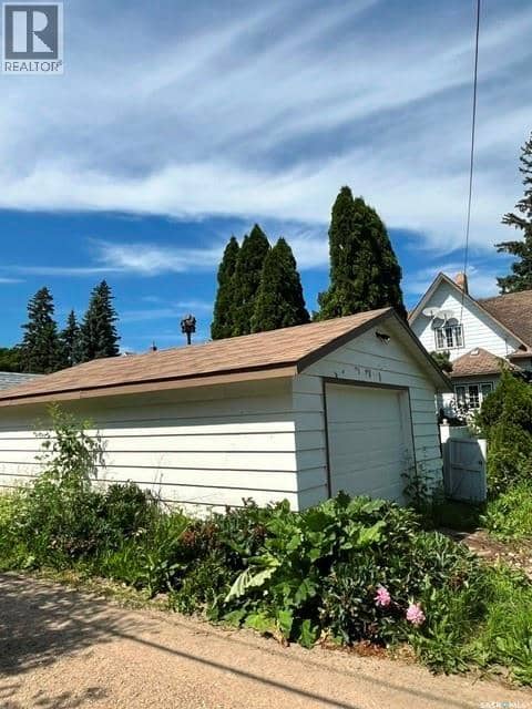 505 Macleod AVENUE W — photo 22 of 30