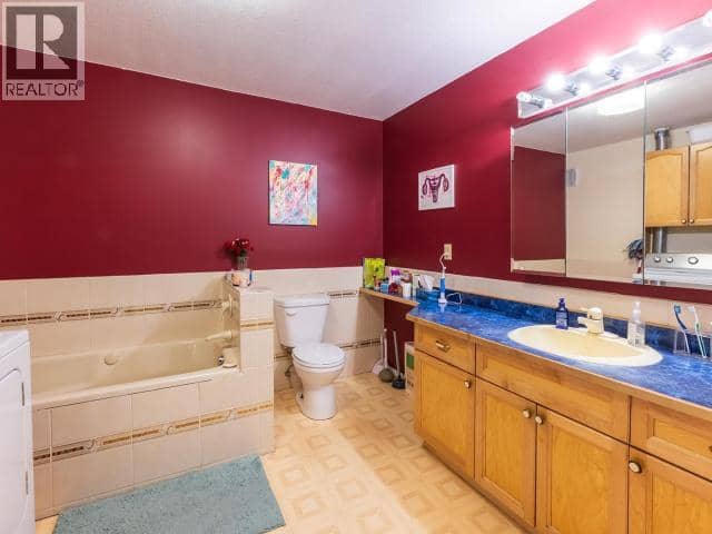 4200 4th Avenue — photo 18 of 39