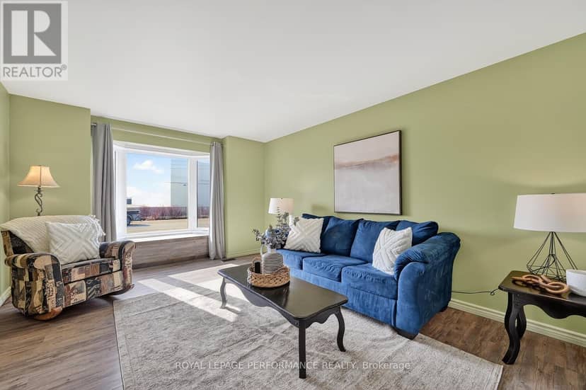 107 Lorne Street — photo 12 of 40