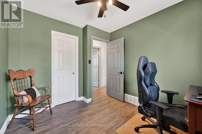 107 Lorne Street — photo 29 of 40