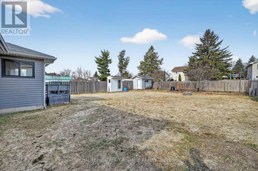 107 Lorne Street — photo 39 of 40