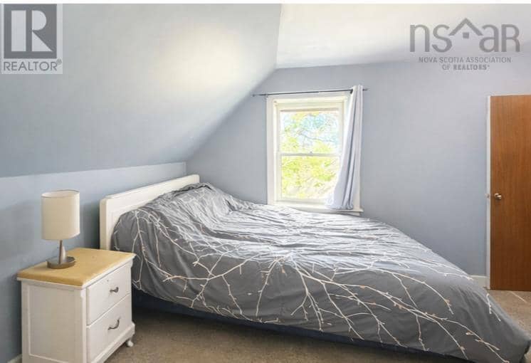 8 East Pleasant Street — photo 14 of 37