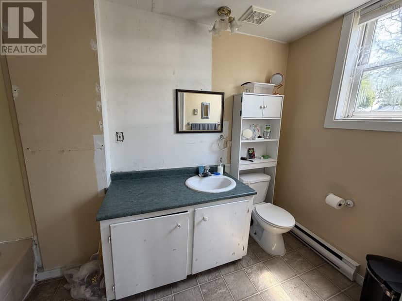8 East Pleasant Street — photo 19 of 37