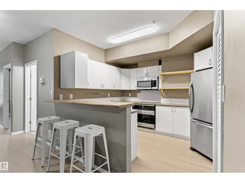 #417 10717 83 AV NW — photo 13 of 40