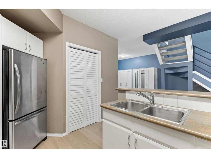#417 10717 83 AV NW — photo 15 of 40