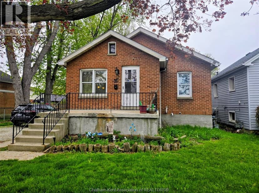 36 McNaughton Ave E AVENUE — photo 1 of 7