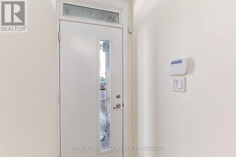 5 Winters Crescent NW — photo 2 of 34