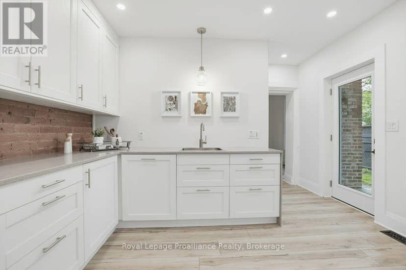 275 Charles Street — photo 15 of 40