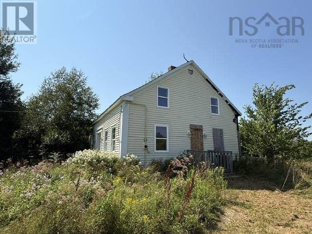2721 Highway 6 — photo 2 of 5