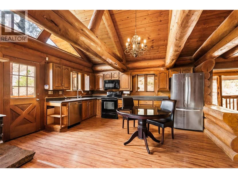5876 Victoria Street, Peachland, photo 4