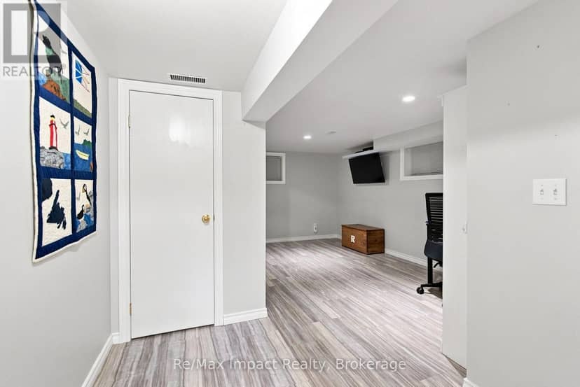 2347 Hancock Road — photo 37 of 40