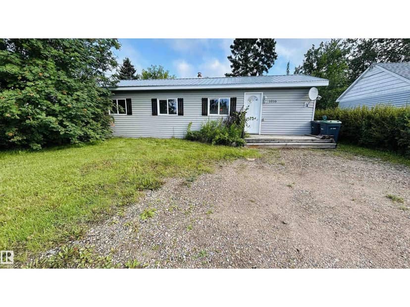 1016 16 AV, Cold Lake