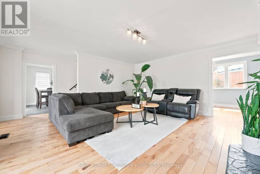 734 Front Street — photo 10 of 40
