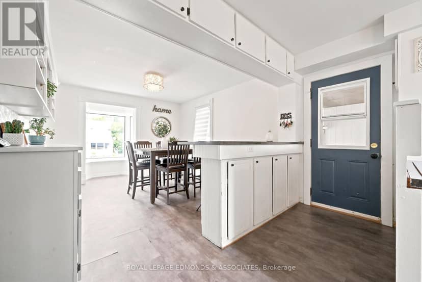 734 Front Street — photo 14 of 40