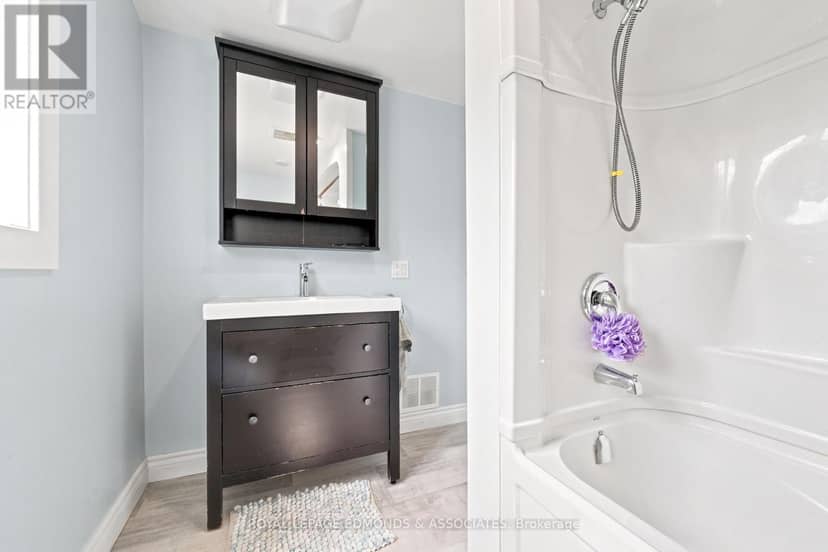 734 Front Street — photo 34 of 40
