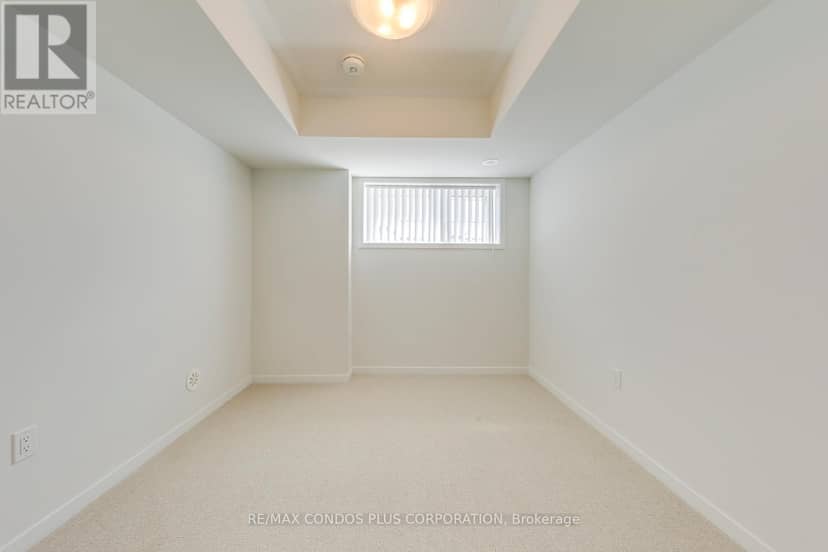 281 - 140 Honeycrisp Crescent — photo 12 of 18