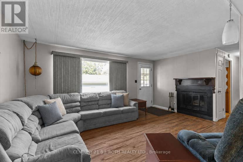 20 Cameron Drive, Oro-Medonte, photo 2