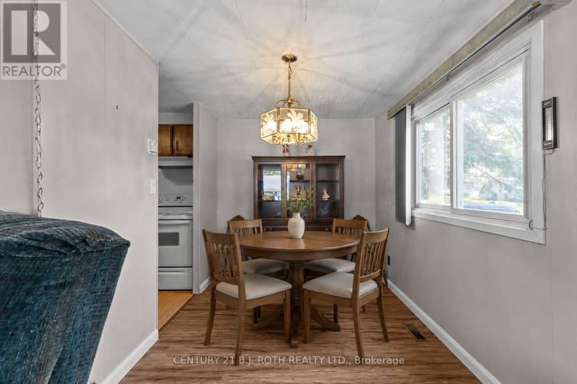 20 Cameron Drive, Oro-Medonte, photo 3