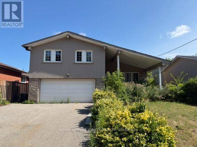 11 Fulwell Crescent — photo 1 of 40