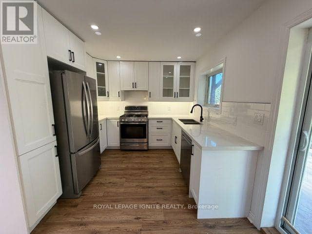 11 Fulwell Crescent — photo 11 of 40