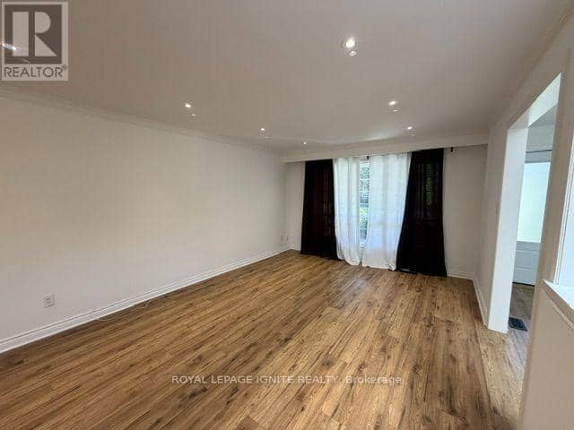 11 Fulwell Crescent — photo 16 of 40