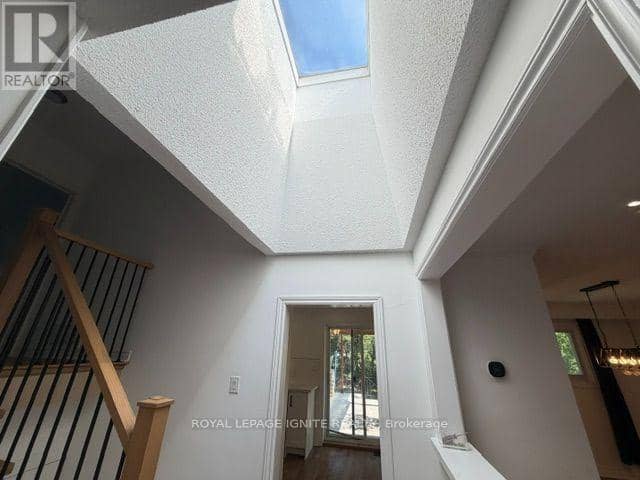 11 Fulwell Crescent — photo 19 of 40