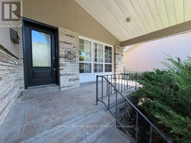 11 Fulwell Crescent — photo 5 of 40