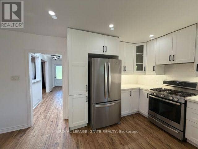 11 Fulwell Crescent — photo 8 of 40