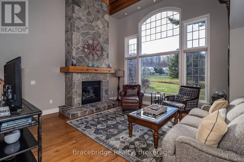Carling 4 W9 - 3876 Muskoka Rd 118 Highway W, Muskoka Lakes, photo 3