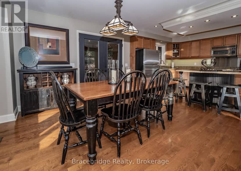 Carling 4 W9 - 3876 Muskoka Rd 118 Highway W, Muskoka Lakes, photo 6