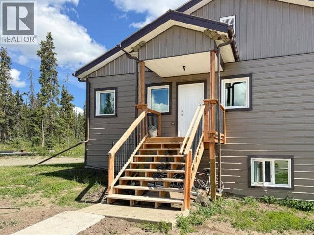 Km 1500 Alaska Highway — photo 9 of 40
