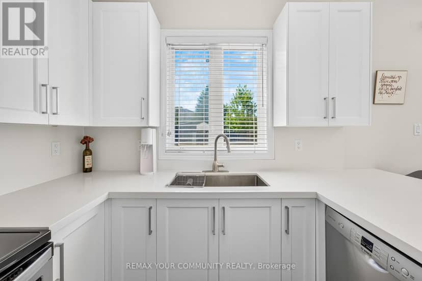 5578 Waterwind Crescent — photo 24 of 40