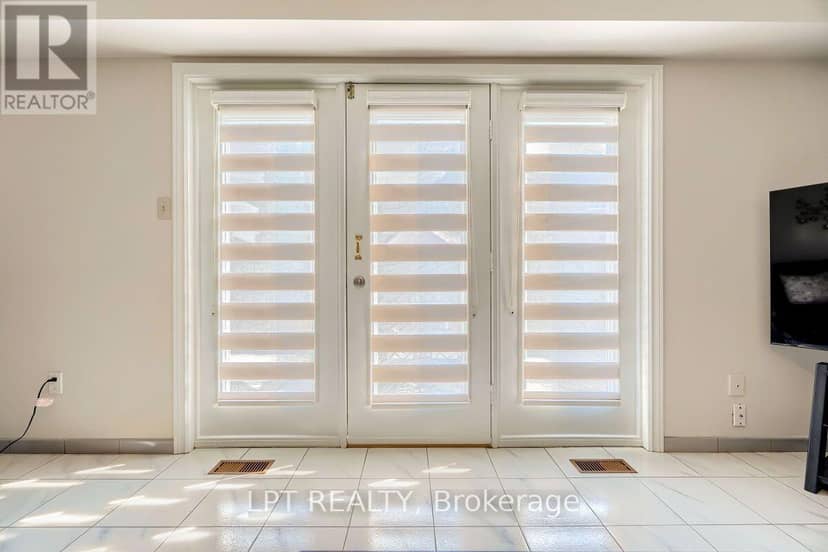 16 Vogue Court — photo 13 of 40