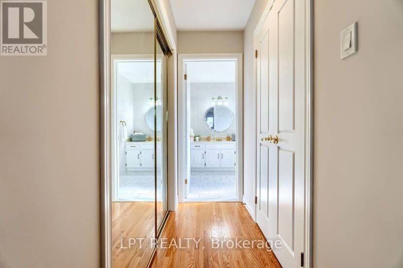 16 Vogue Court — photo 24 of 40