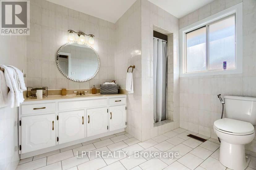 16 Vogue Court — photo 26 of 40