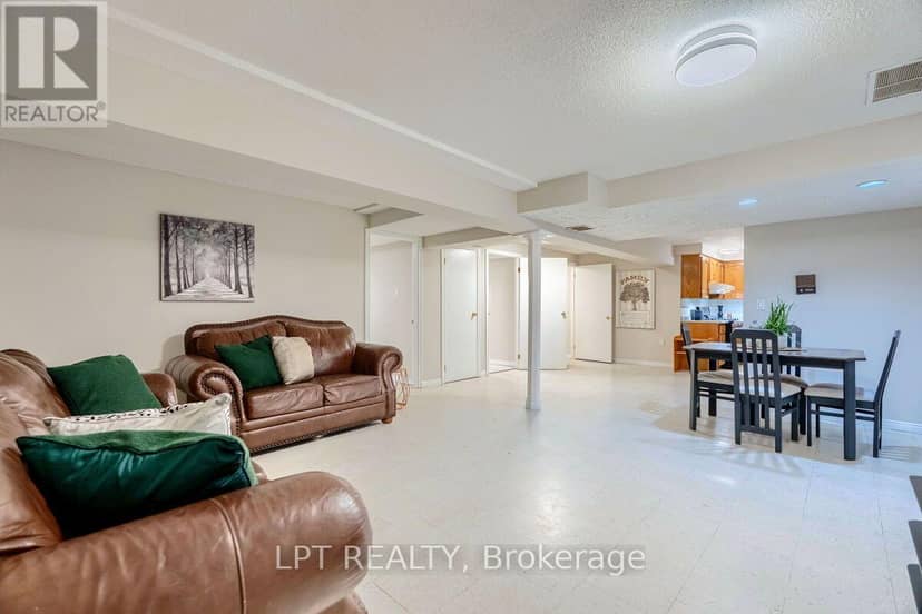 16 Vogue Court — photo 38 of 40