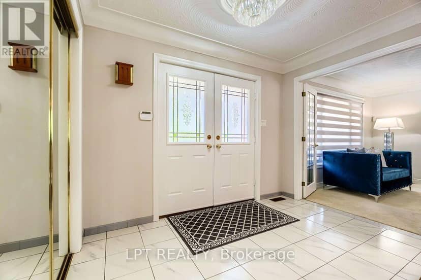16 Vogue Court — photo 4 of 40
