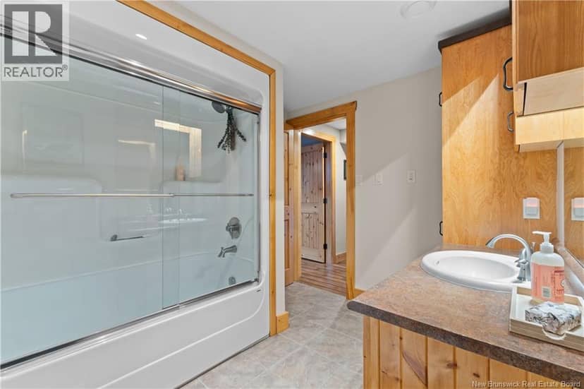 660 Saint Charles Sud Road — photo 29 of 40